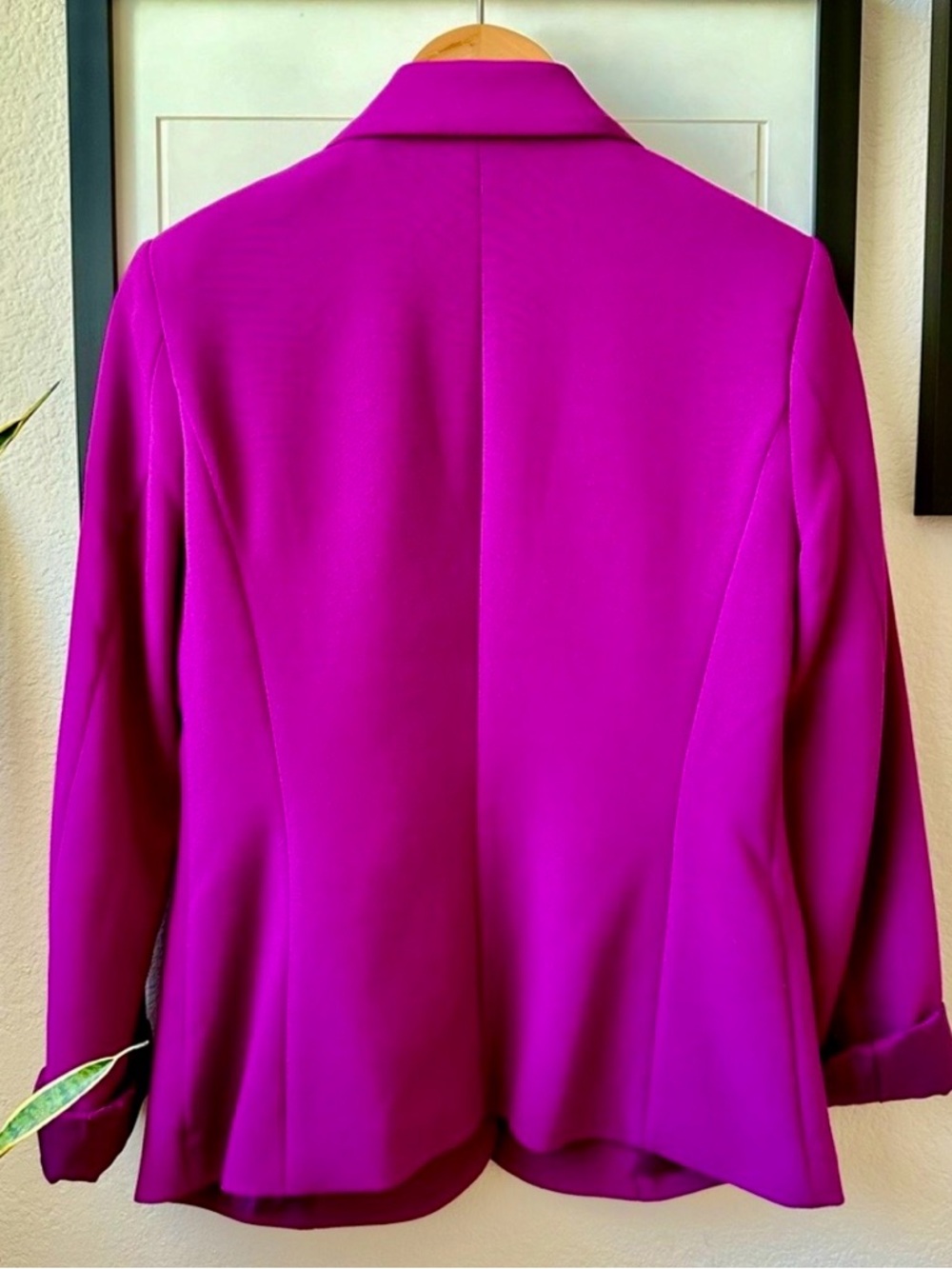 *NWOT* Forever 21 Magenta/Purple Fitted Blazer w/ Tailored Silhouette (size M) - Picture 3 of 9
